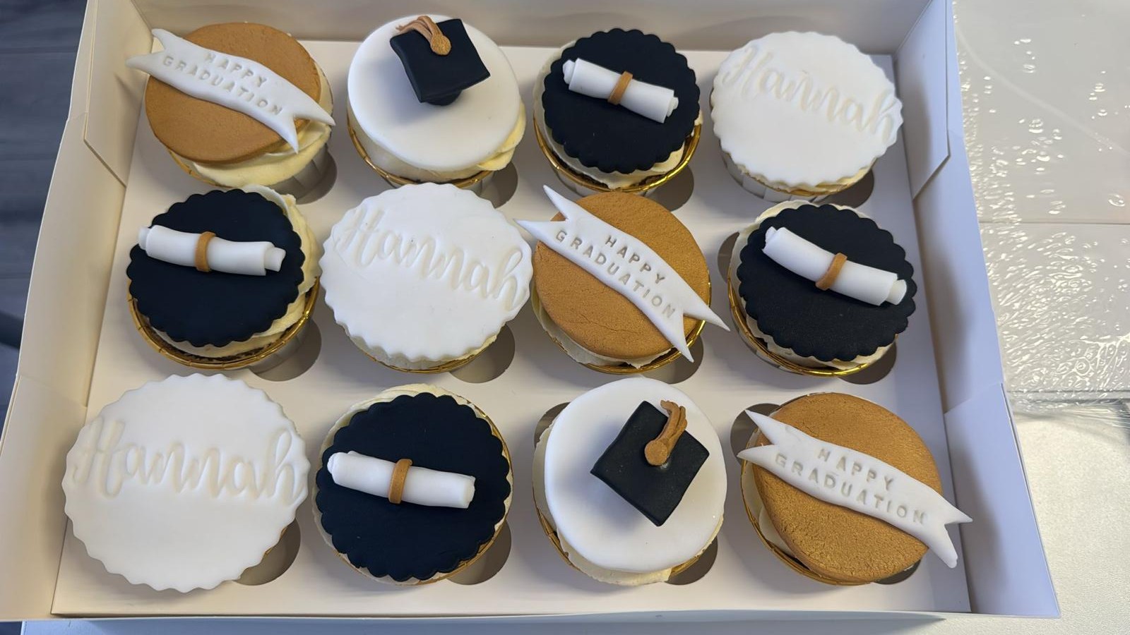Graduation cupcake collection