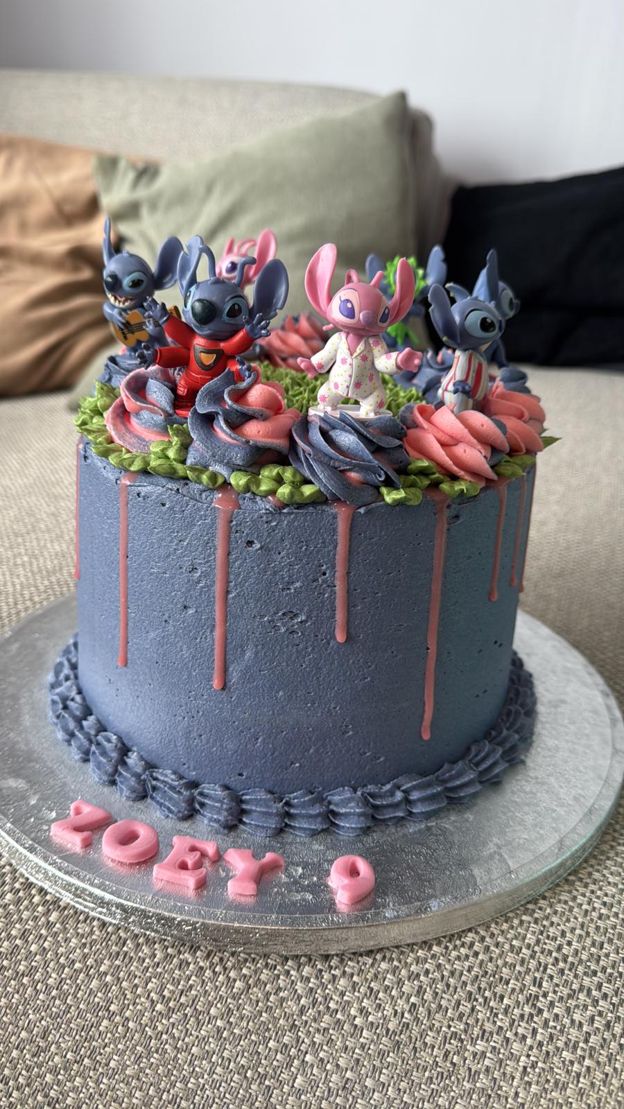 Stitch family cake